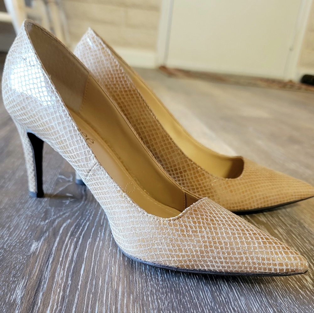 NEW J. Renee Alipha Leather Embossed Snakeskin Pumps
